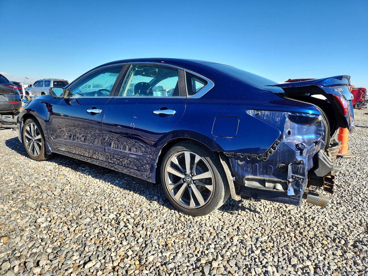 2016 Nissan Altima 2.5 Sr - Image 2