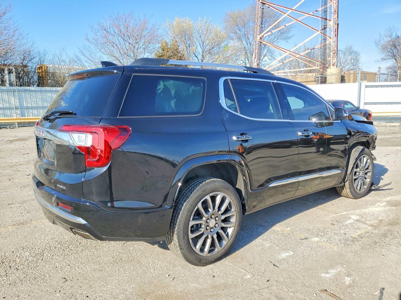 2022 GMC Acadia Denali - Фото 3