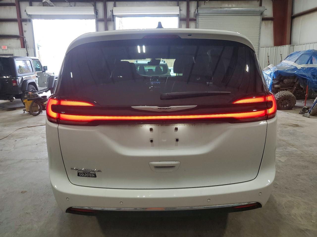 2025 Chrysler Pacifica Select - Фото 6