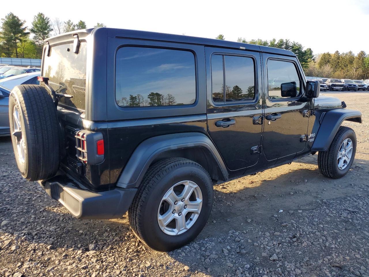 2020 Jeep Wrangler Unlimited Sport - Фото 3