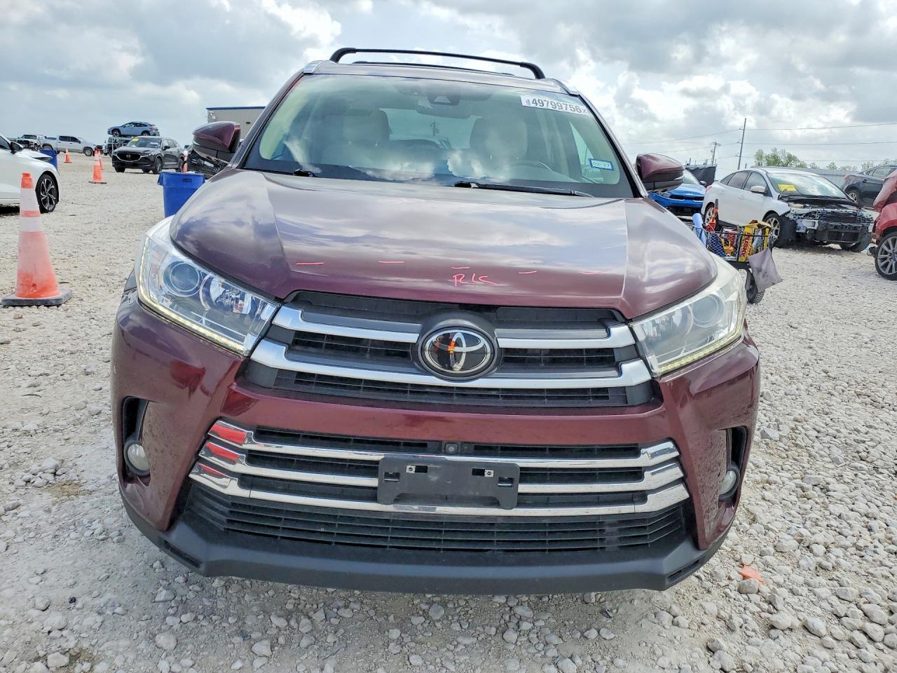 2017 Toyota Highlander Limited Platinum - Image 5