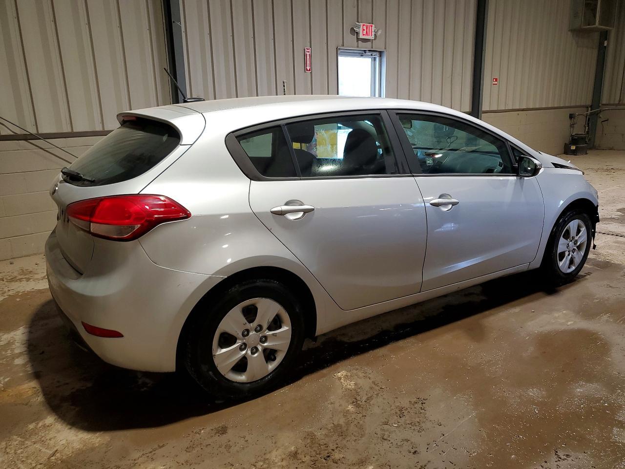 2017 Kia Forte5 Lx - Фото 3