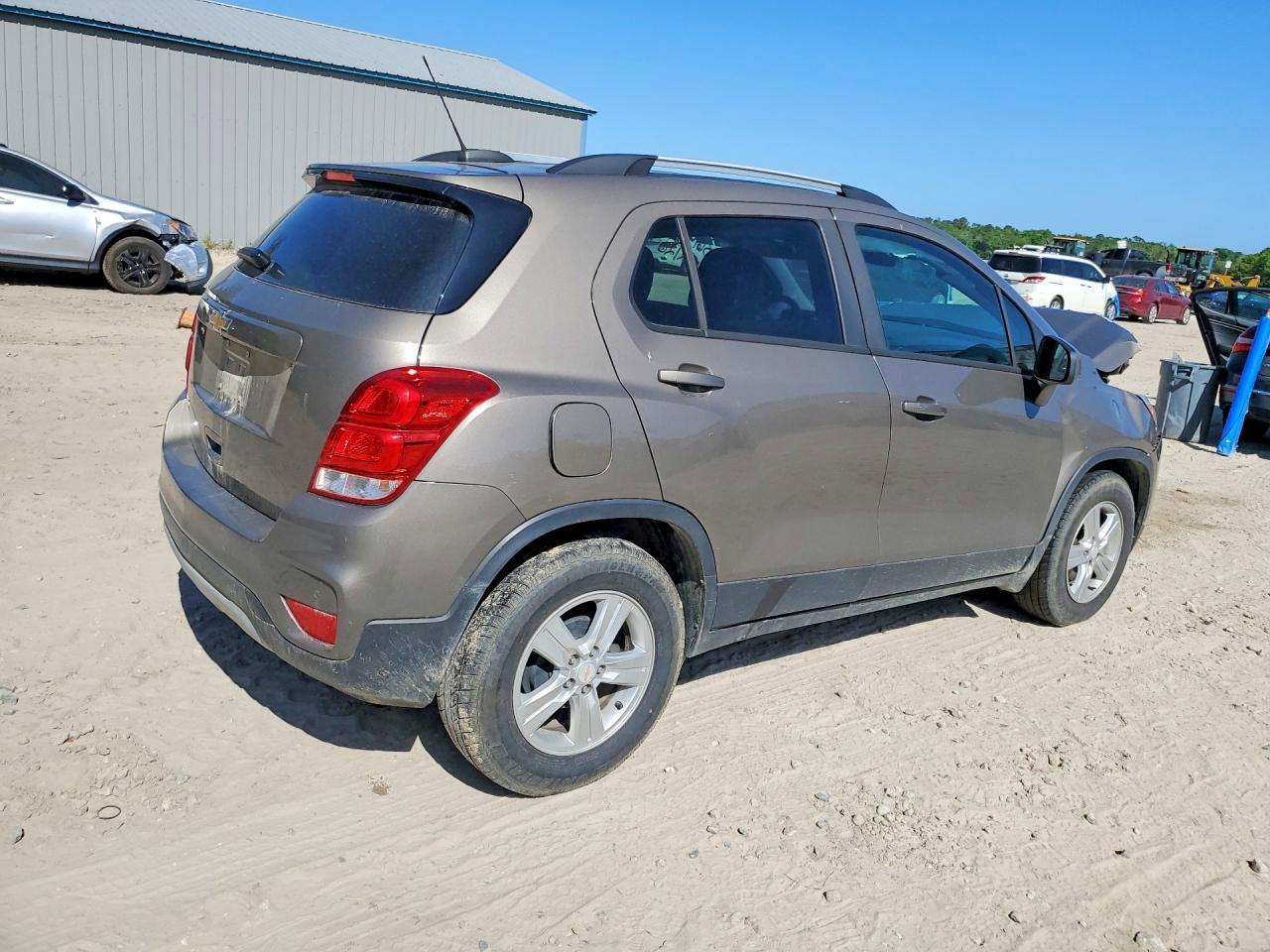 2021 Chevrolet Trax 1Lt - Image 3