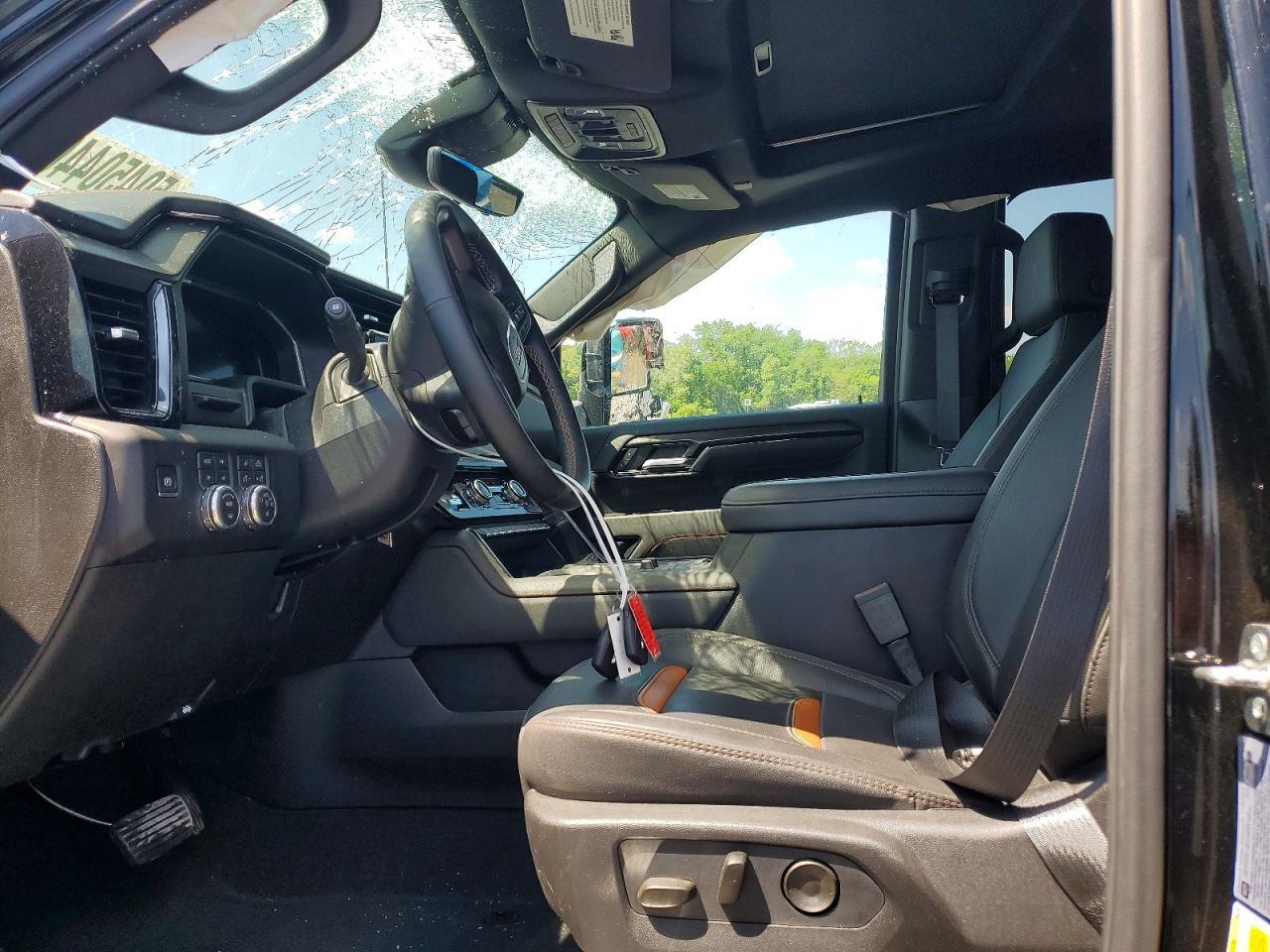 2026 GMC Sierra K2500 At4 - Image 7