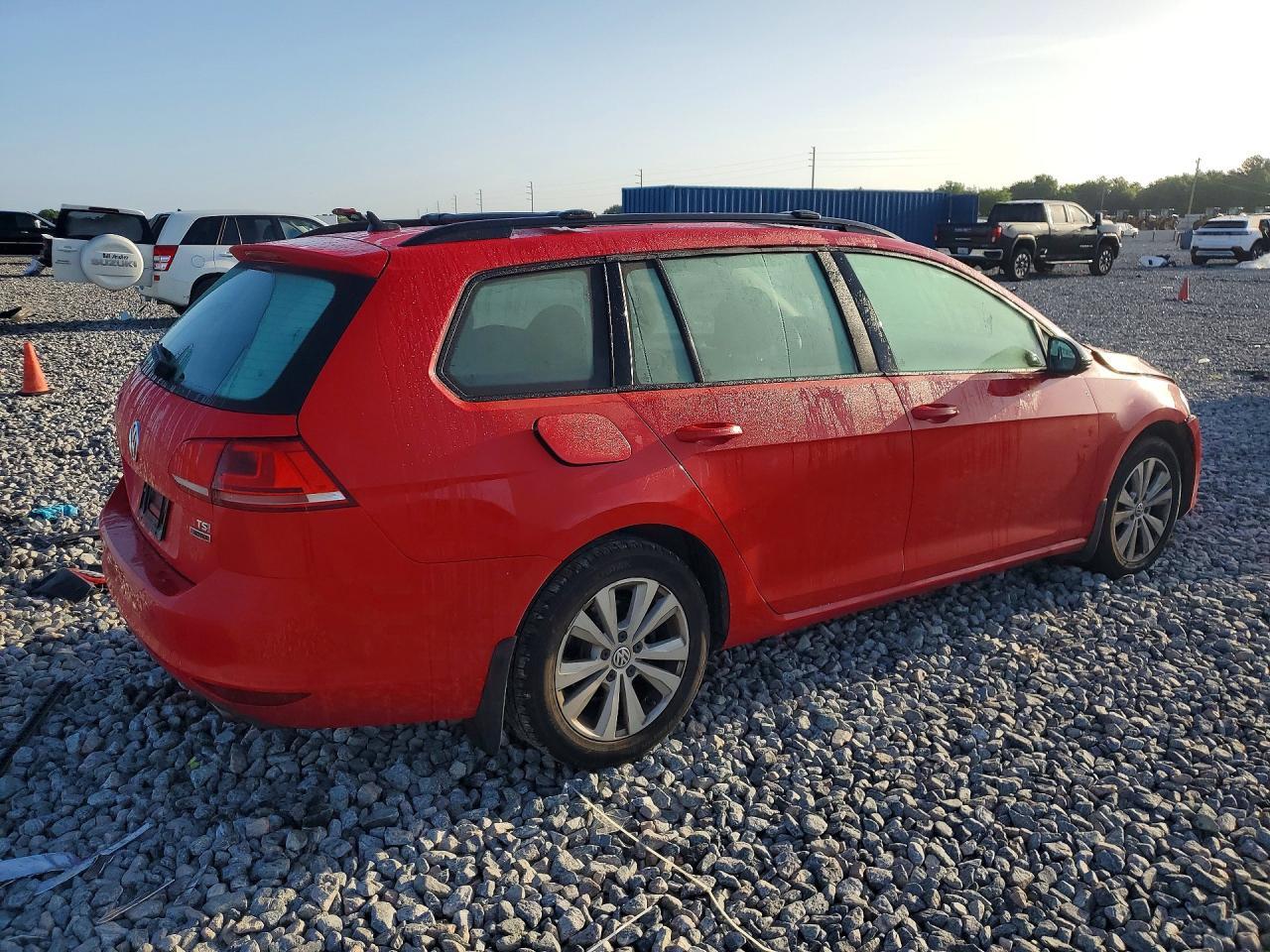 2017 Volkswagen Golf Sportwagen S - Фото 3