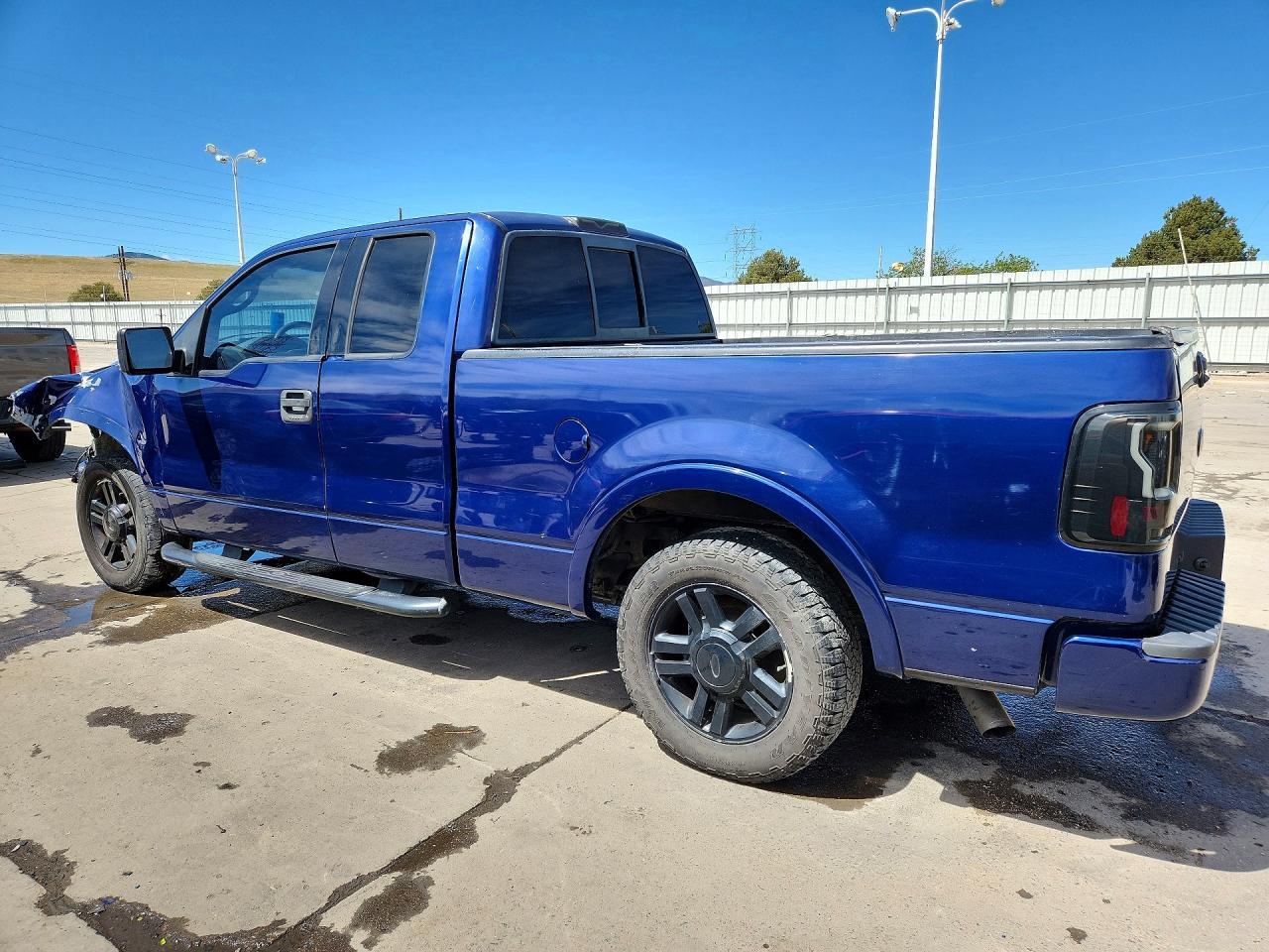 2004 Ford F150 - Image 2