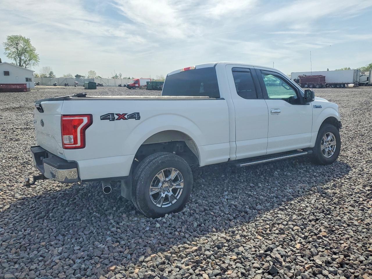 2016 Ford F150 Super Cab - Фото 3