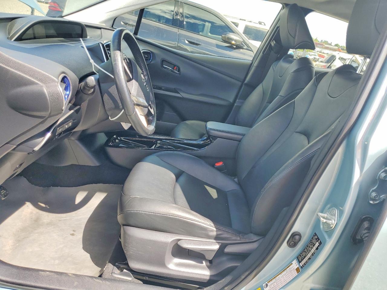 2018 Toyota Prius Three Touring - Фото 7