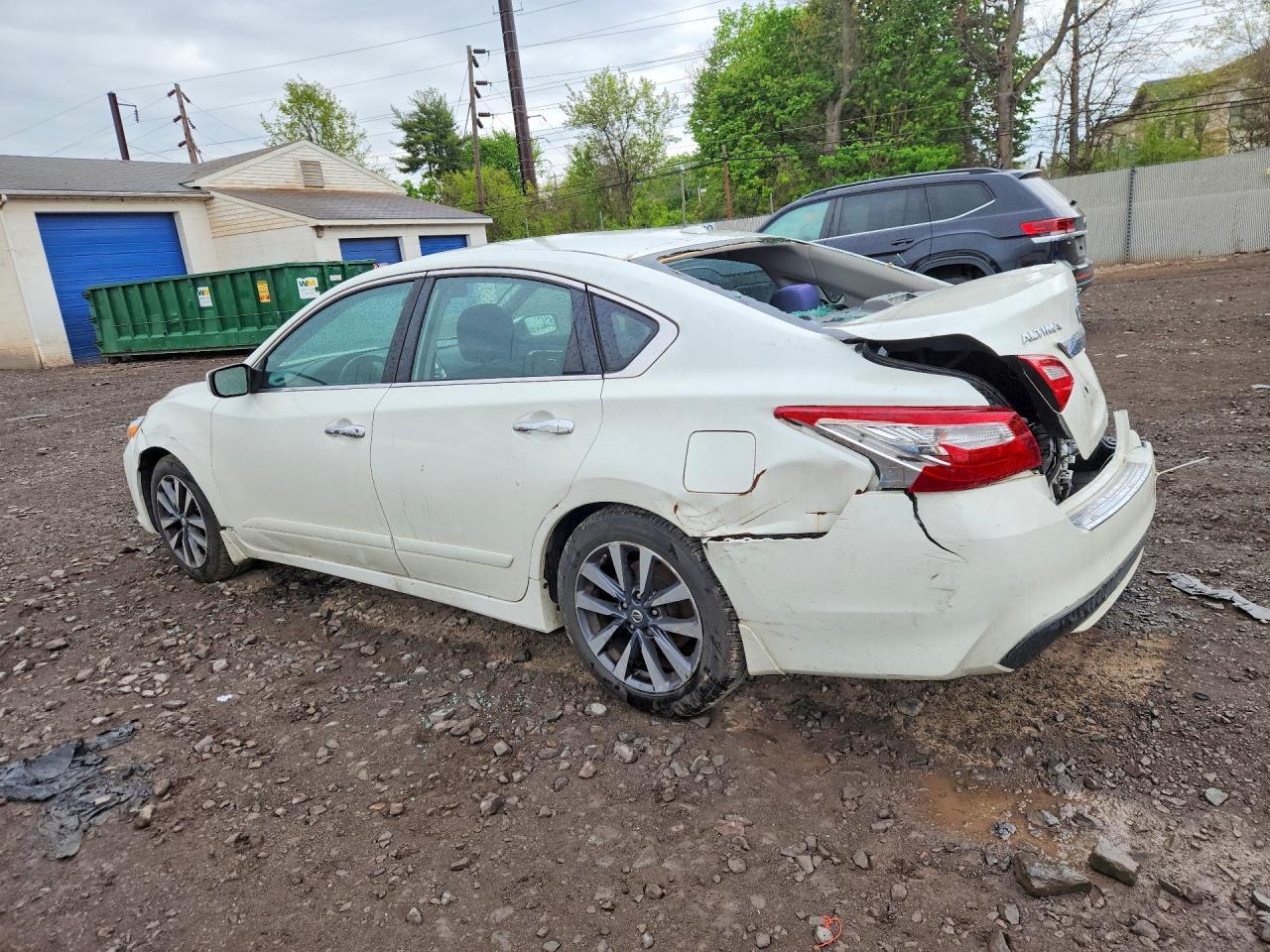 2017 Nissan Altima 2.5 Sv - Image 2