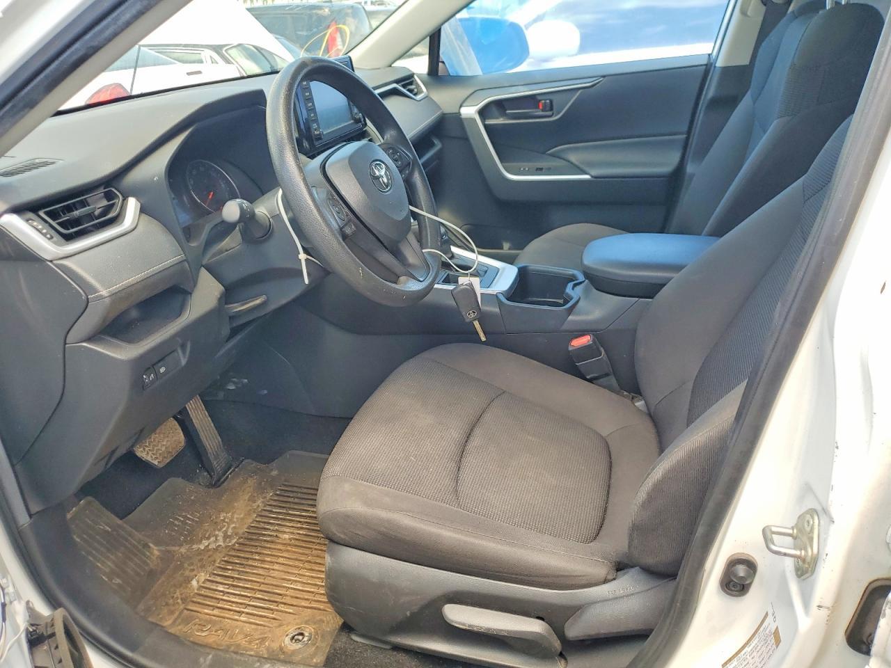 2022 Toyota Rav4 Le - Фото 7
