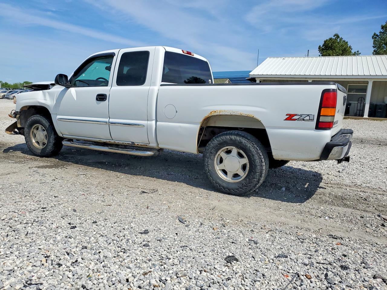 2004 GMC New Sierra K1500 - Фото 2