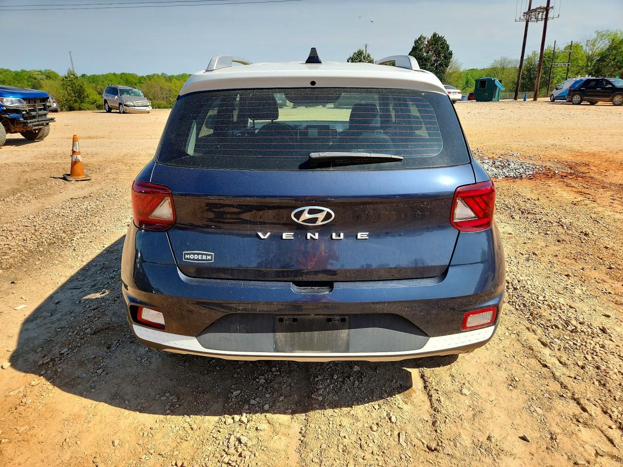 2020 Hyundai Venue Denim - Image 6