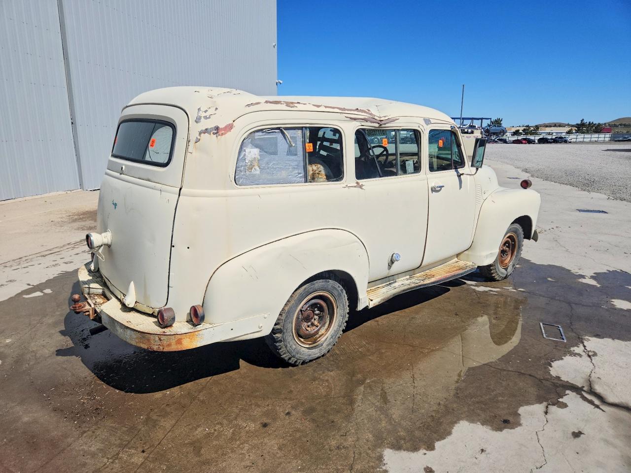 1953 Chevrolet Suburban - Фото 3