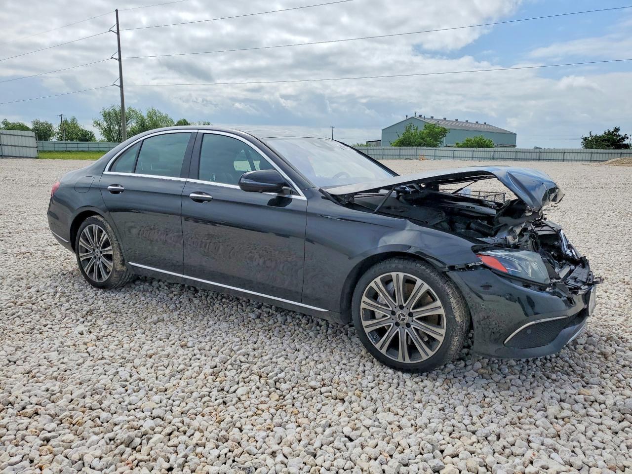 2019 Mercedes-Benz E 450 4Matic - Image 4