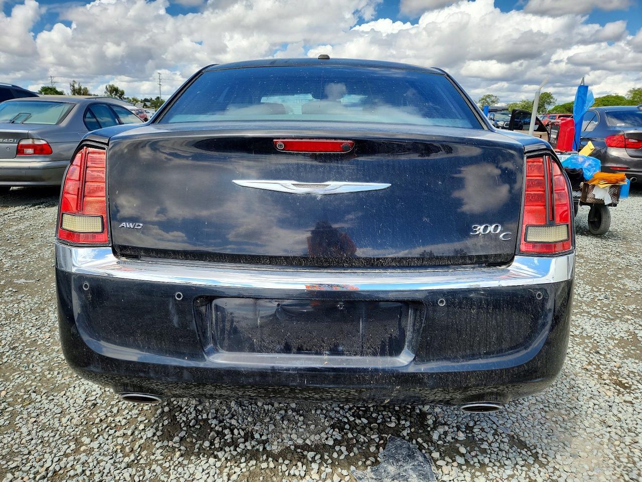 2011 Chrysler 300C - Фото 6