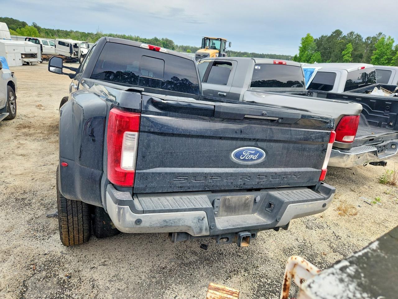 2019 Ford F350 Super Duty - Фото 6