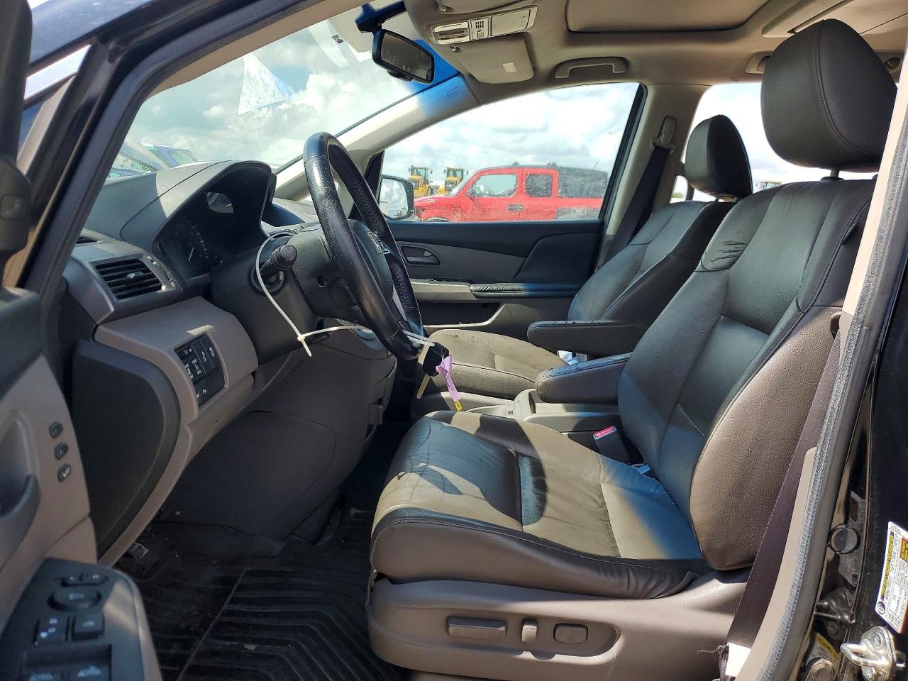 2012 Honda Odyssey Touring - Image 7