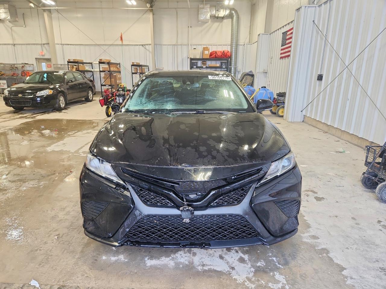 2020 Toyota Camry Se - Image 5
