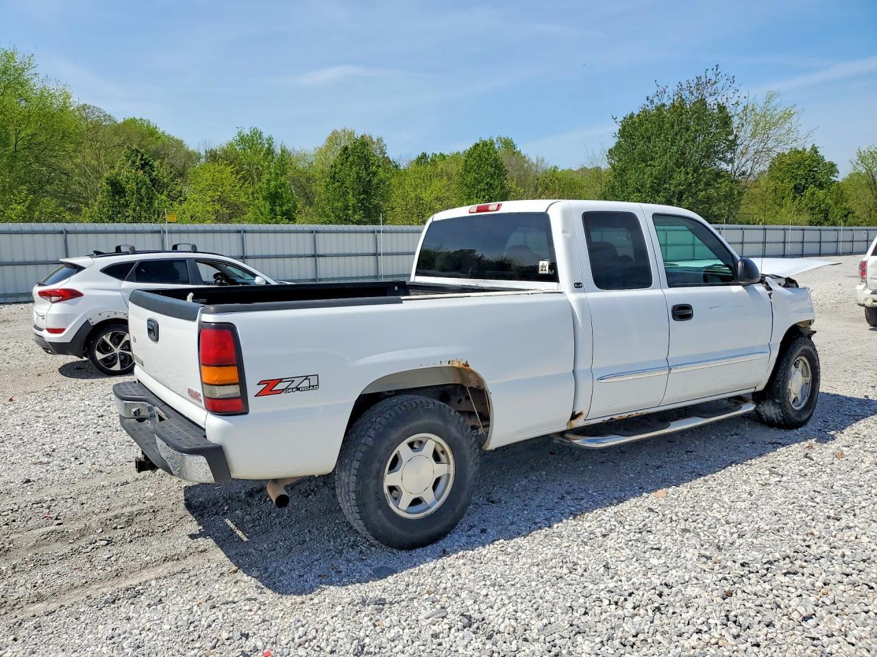 2004 GMC New Sierra K1500 - Фото 3