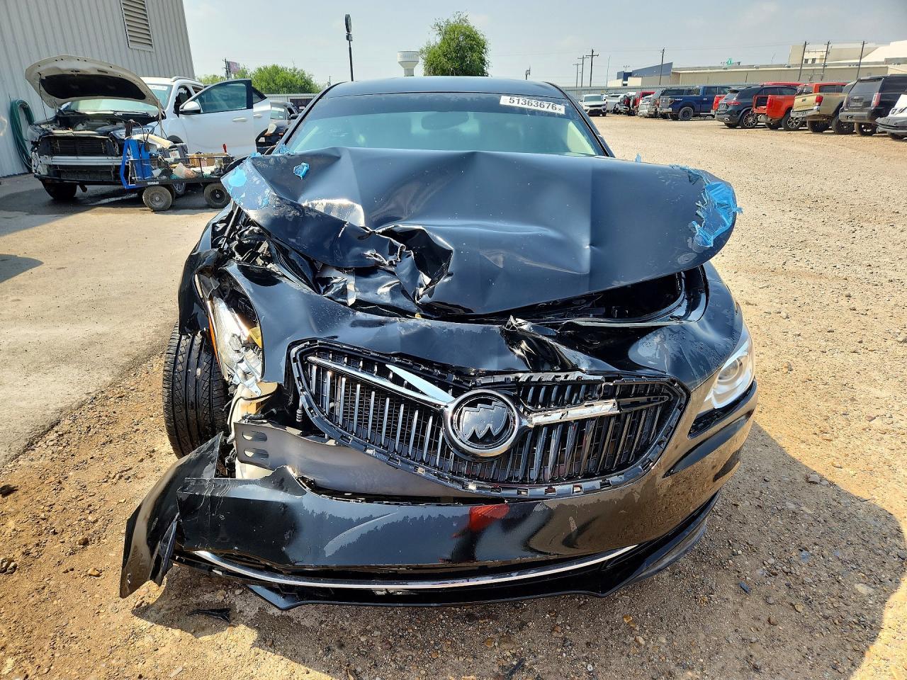 2017 Buick Lacrosse Essence - Image 5