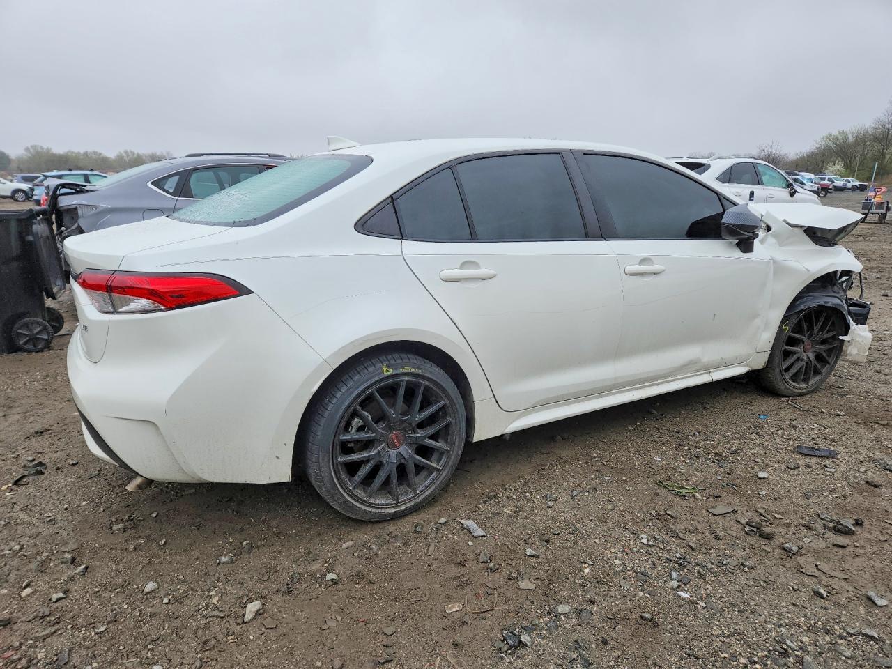 2021 Toyota Corolla Le - Фото 3
