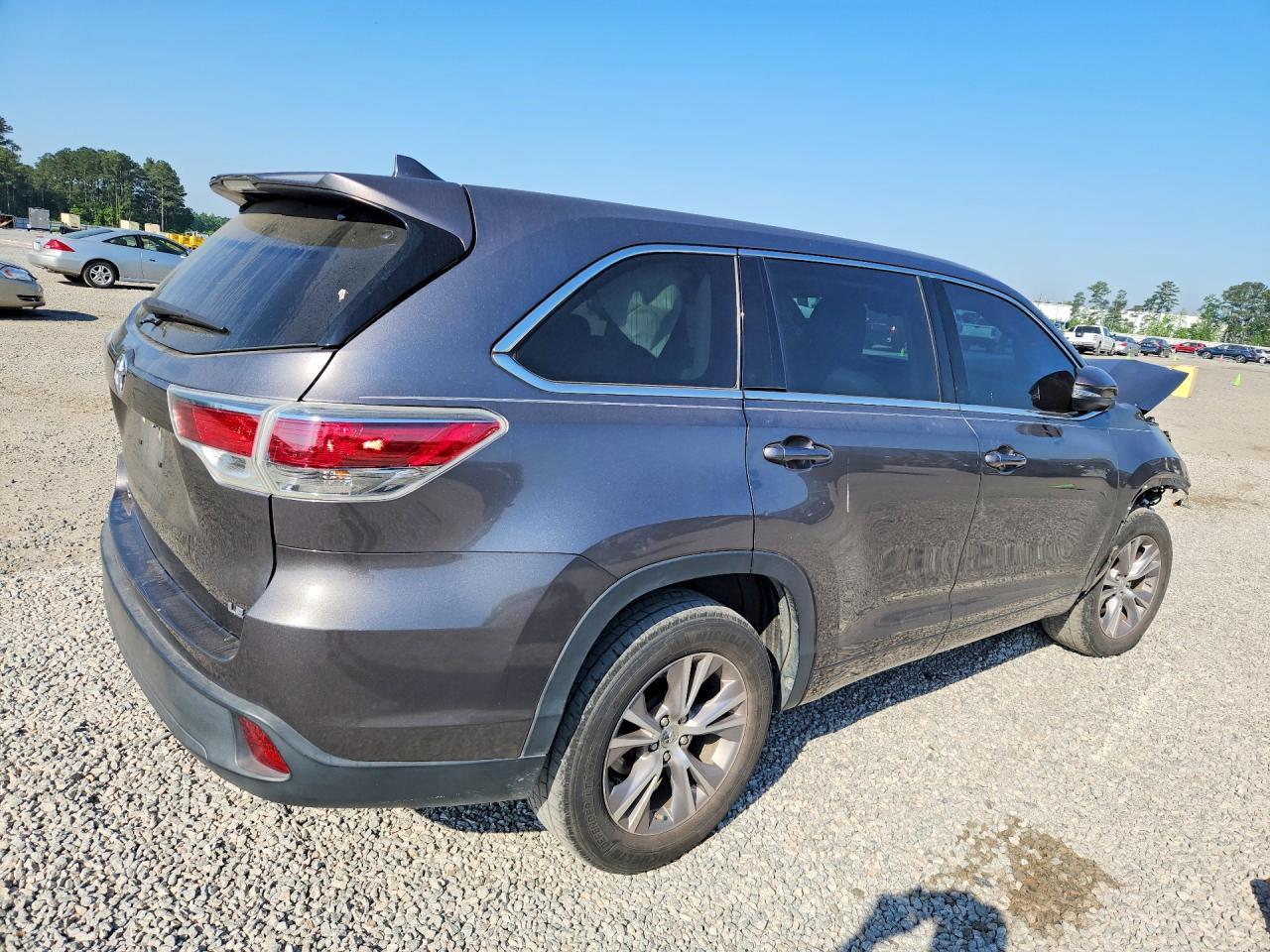 2015 Toyota Highlander Le Plus - Фото 3