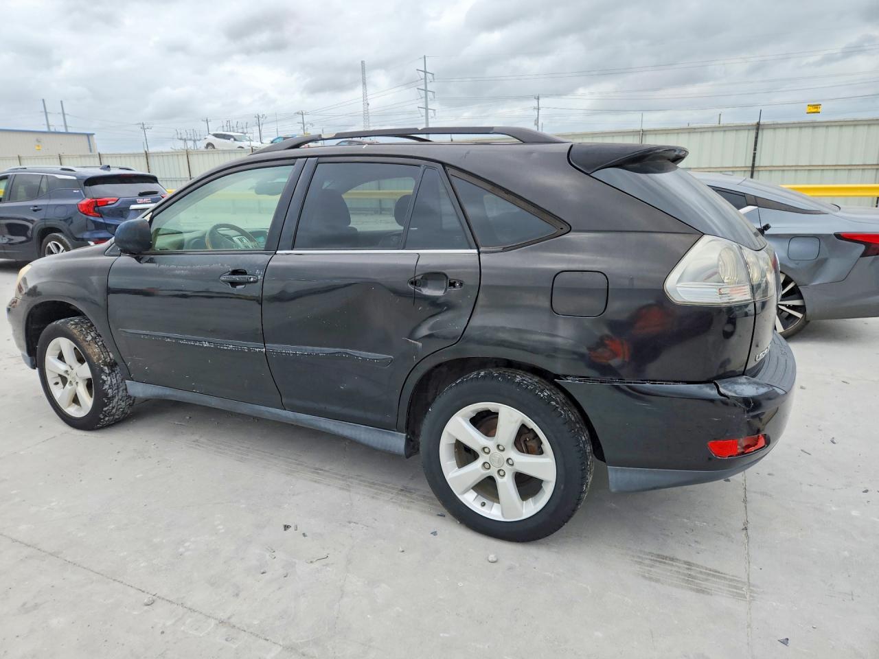 2004 Lexus Rx 330 Base - Image 2