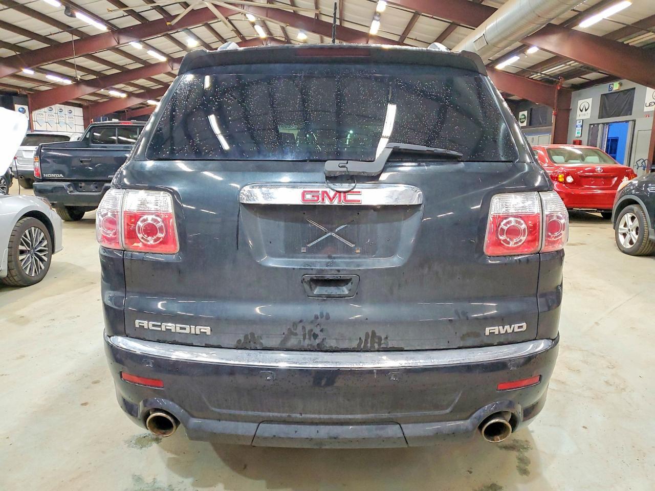 2011 GMC Acadia Denali - Image 6