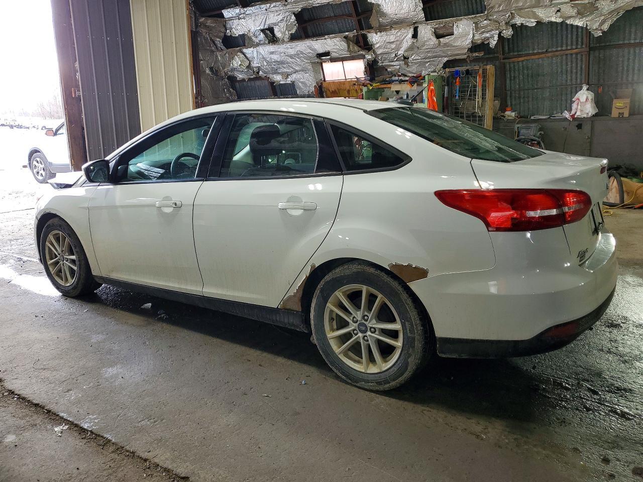 2018 Ford Focus Se - Image 2