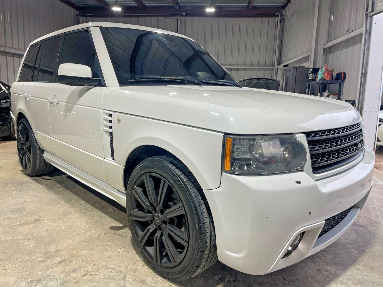 2011 Land Rover Range Rover Hse Luxury - Image 2