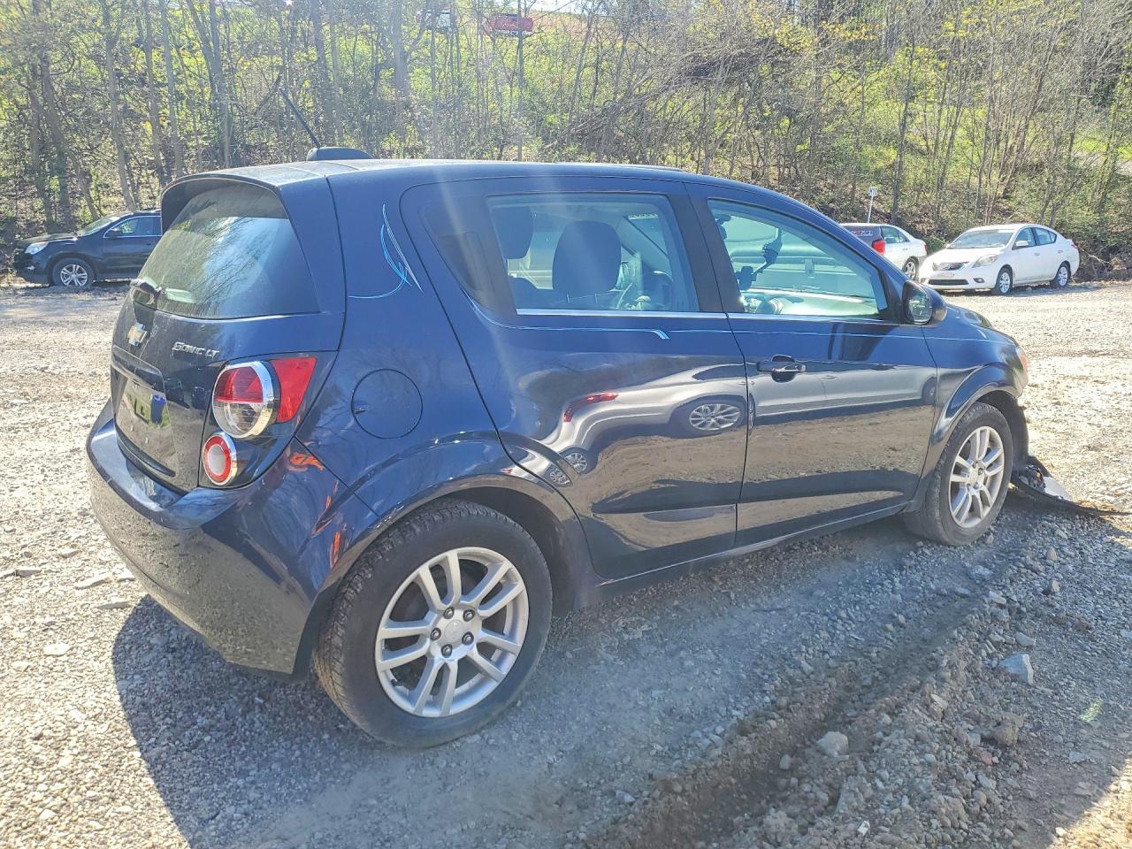2015 Chevrolet Sonic Lt - Фото 3