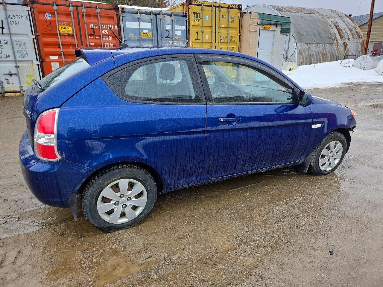 2011 Hyundai Accent Se - Image 3