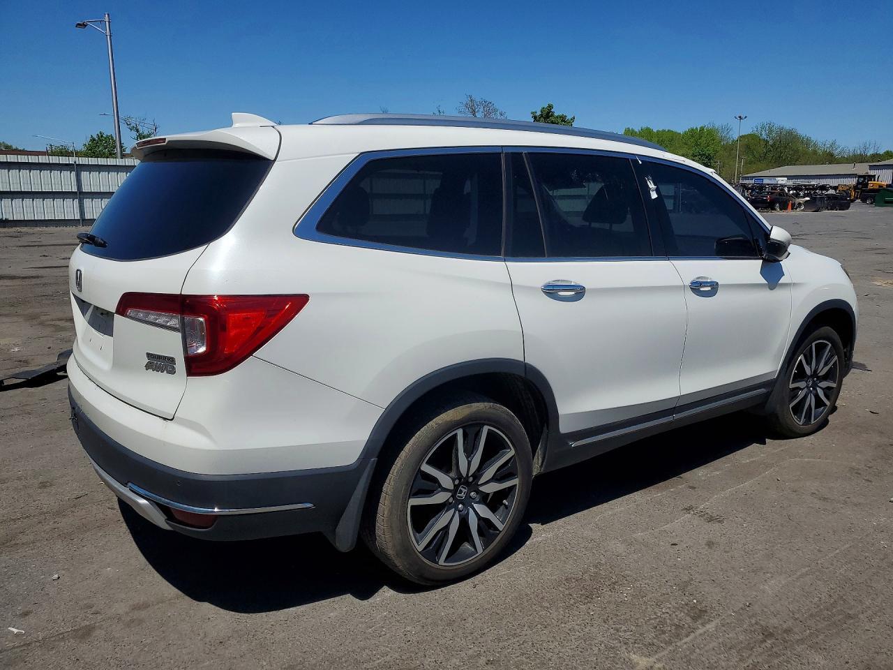 2022 Honda Pilot Touring - Фото 3