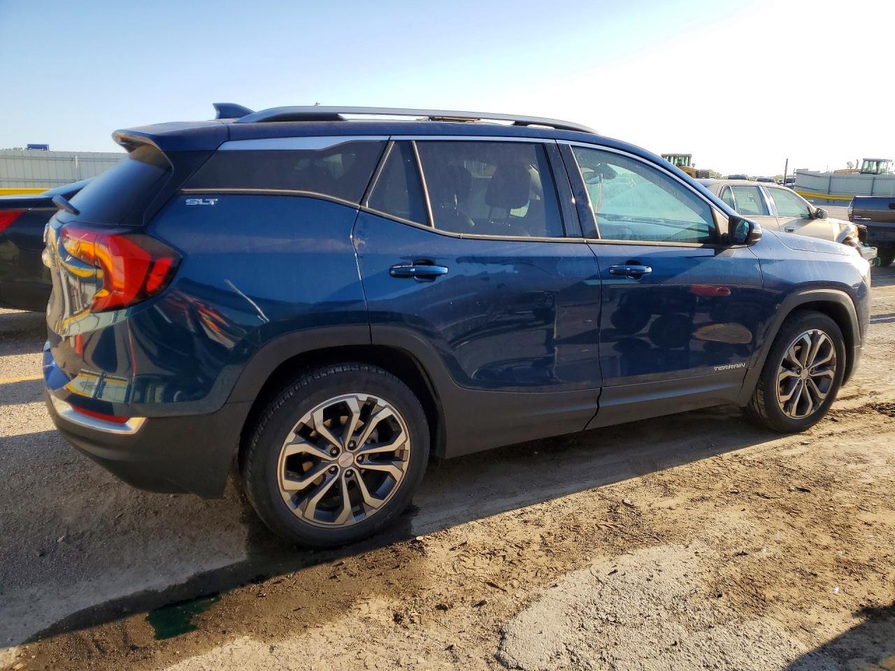 2021 GMC Terrain Slt - Фото 3