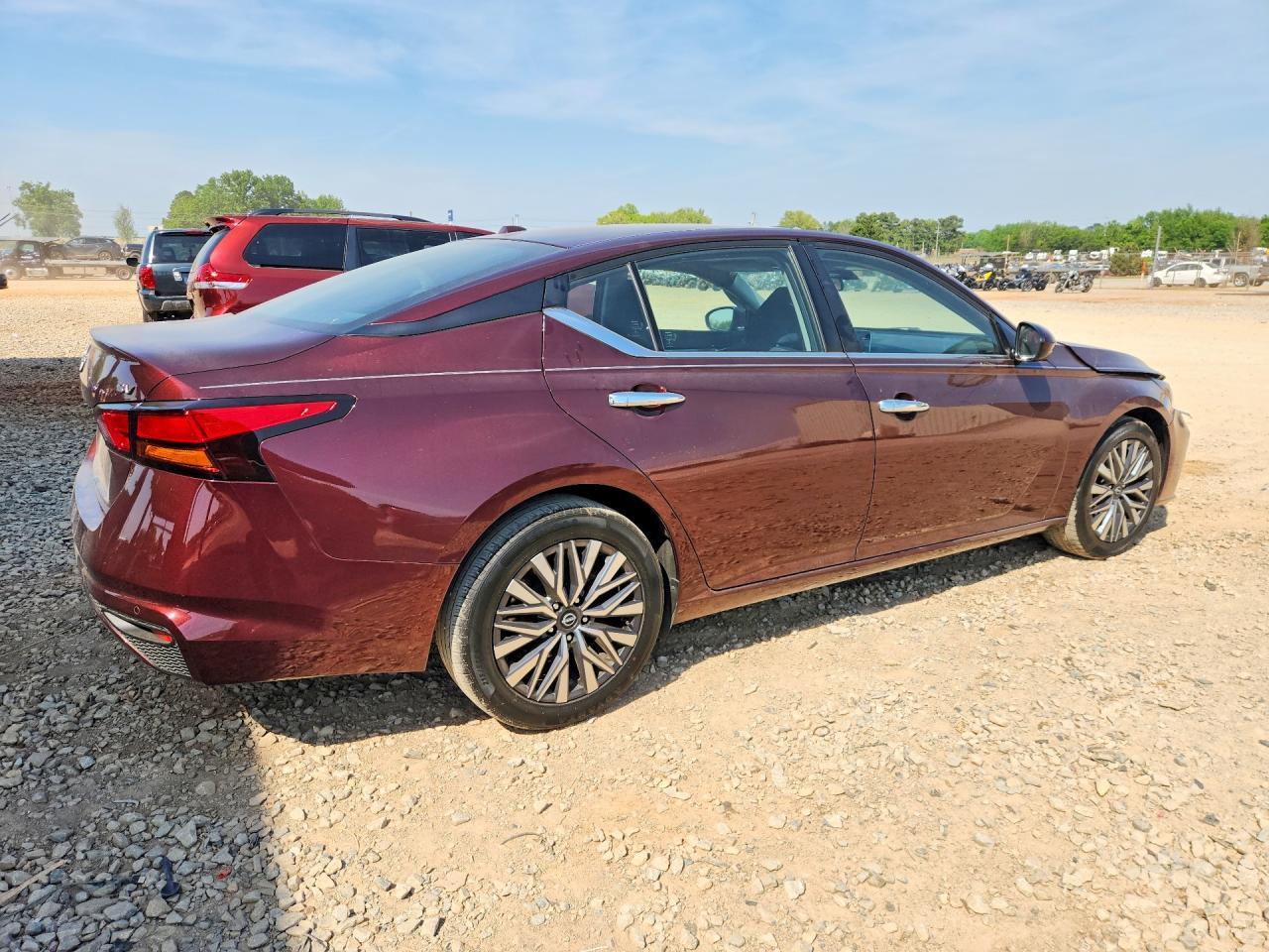 2023 Nissan Altima Sv - Фото 3