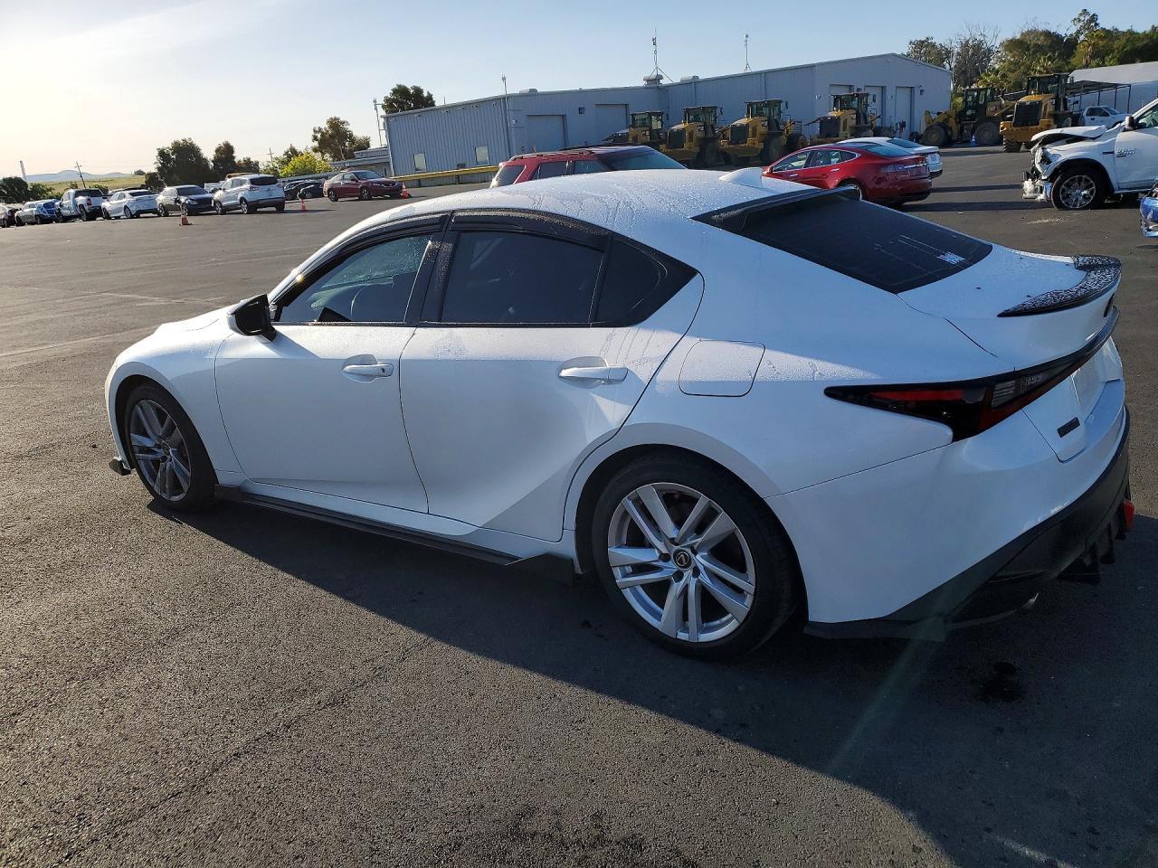 2023 Lexus Is 300 - Фото 2