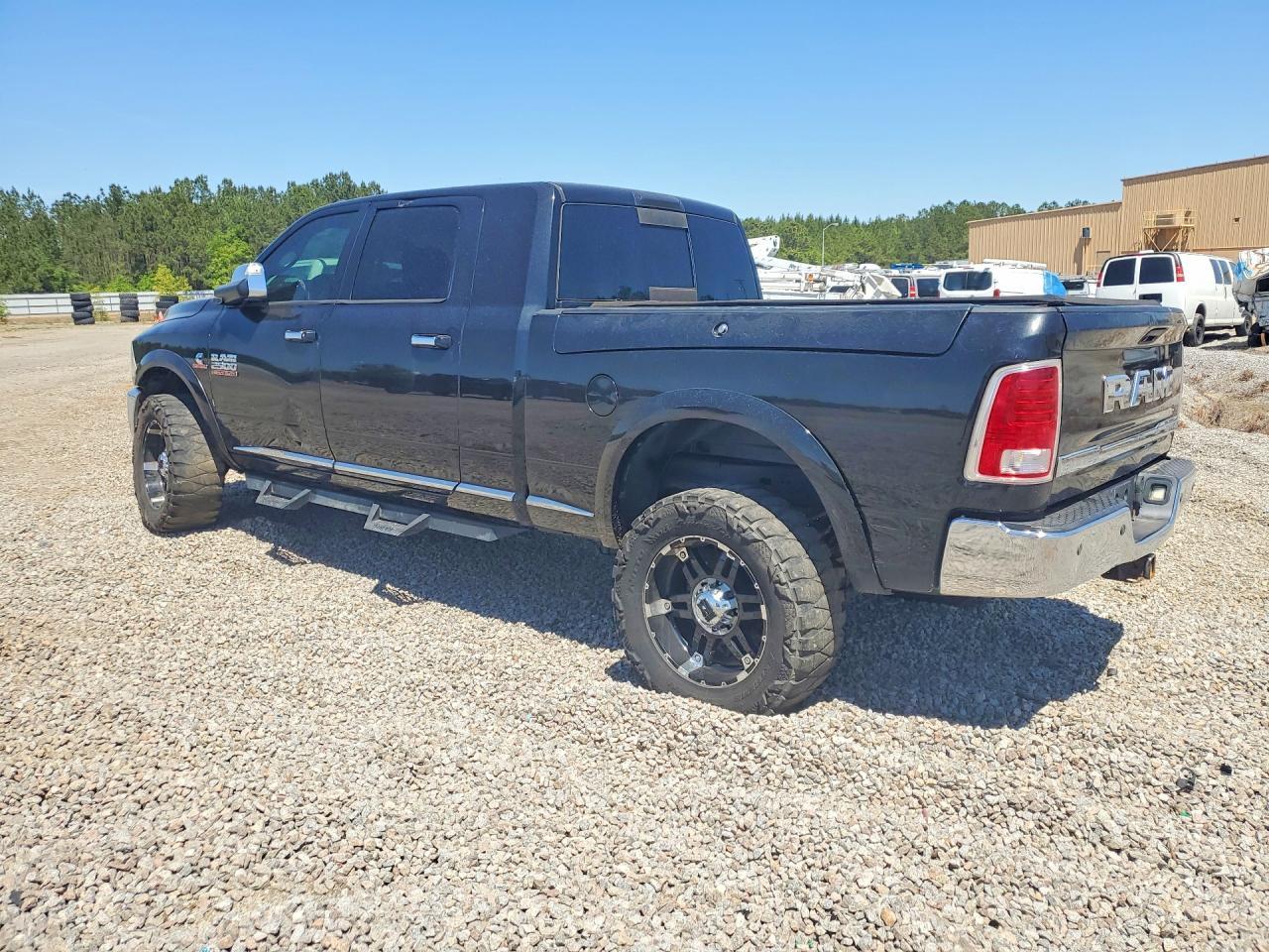2017 Ram 2500 Longhorn - Фото 2