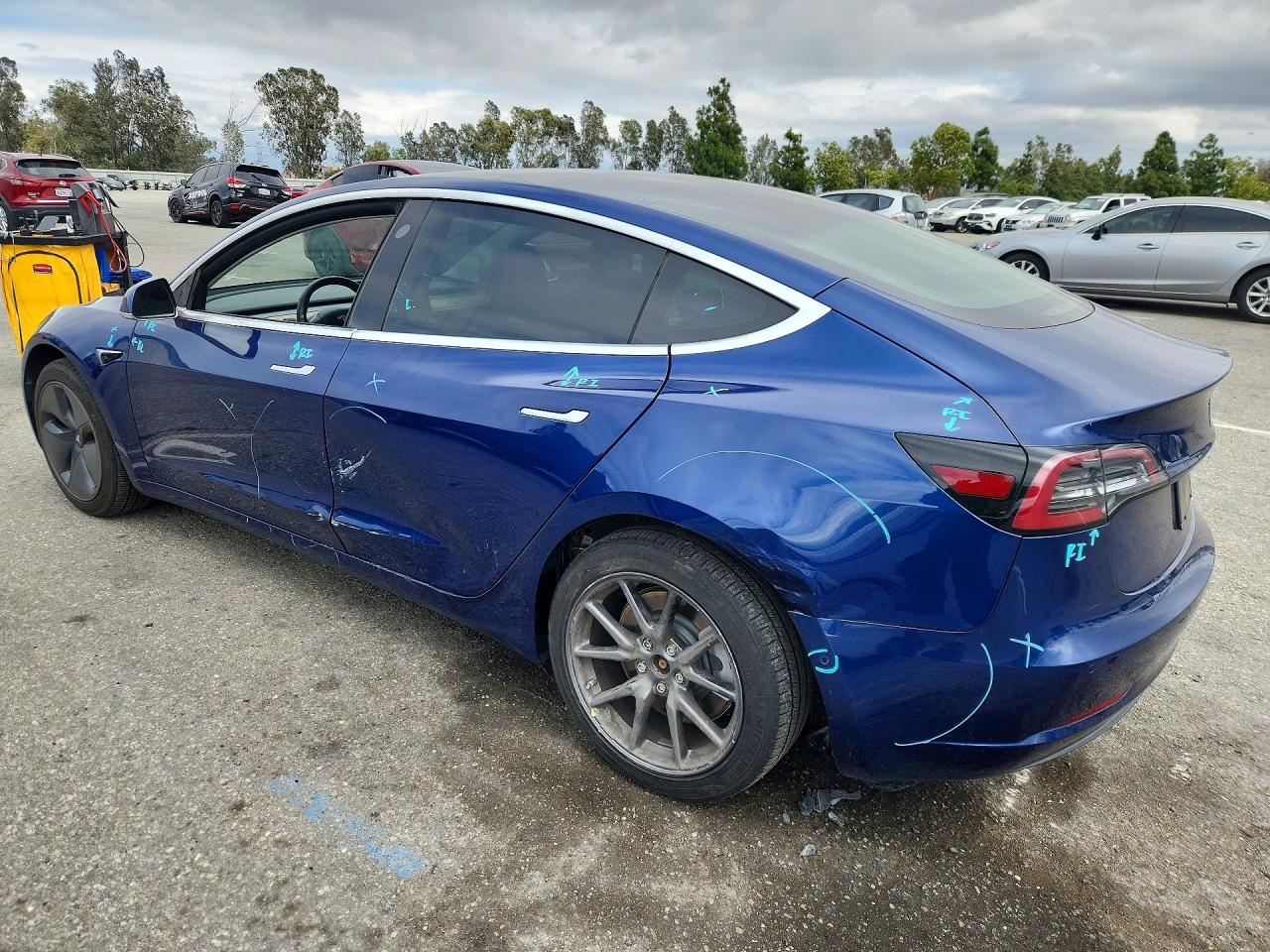 2019 Tesla Model 3 - Фото 2