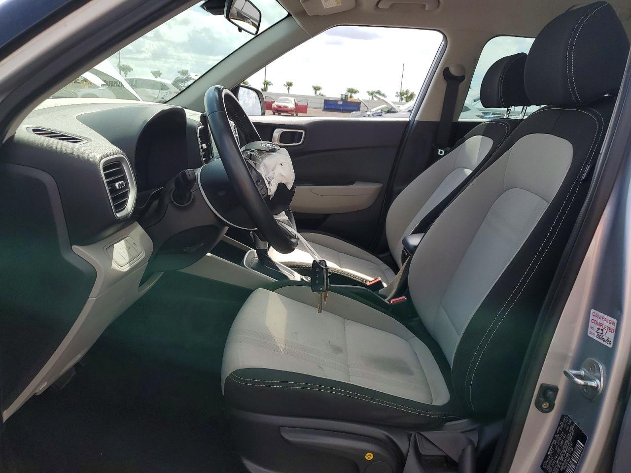 2021 Hyundai Venue Sel - Image 7