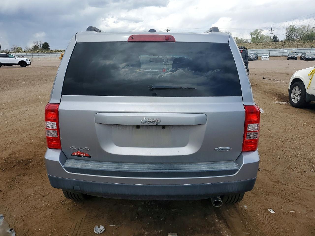 2016 Jeep Patriot Latitude - Image 6