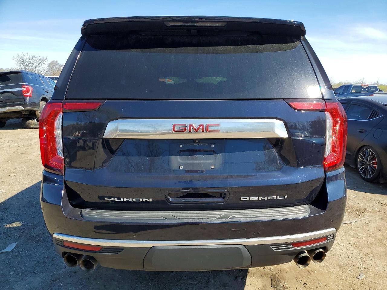 2021 GMC Yukon Denali - Image 6
