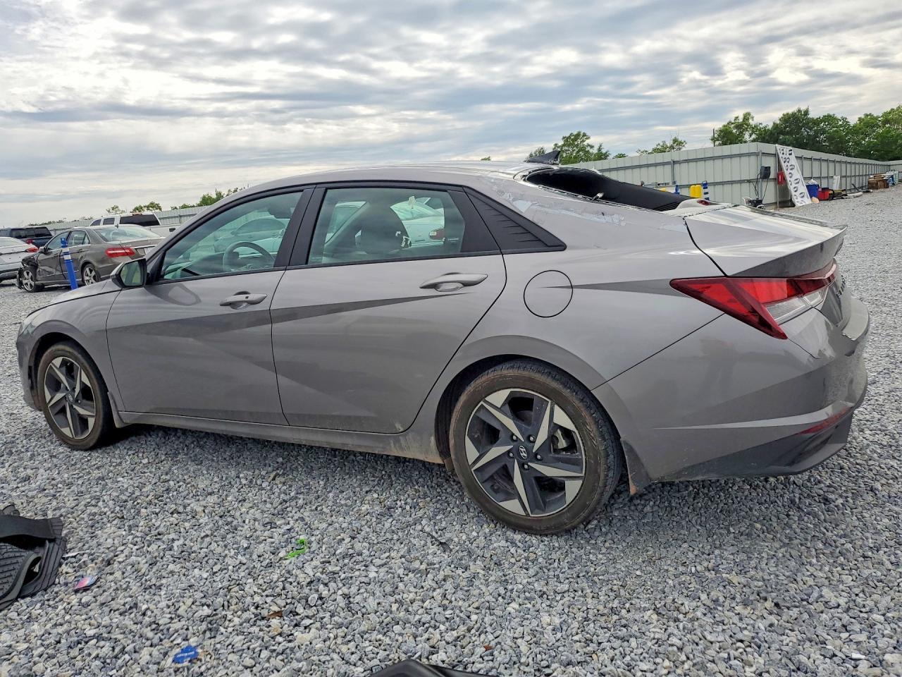 2023 Hyundai Elantra Sel - Фото 2