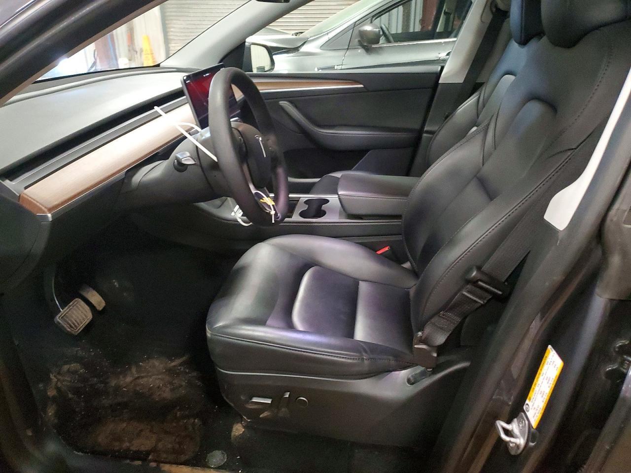 2023 Tesla Model Y - Image 7