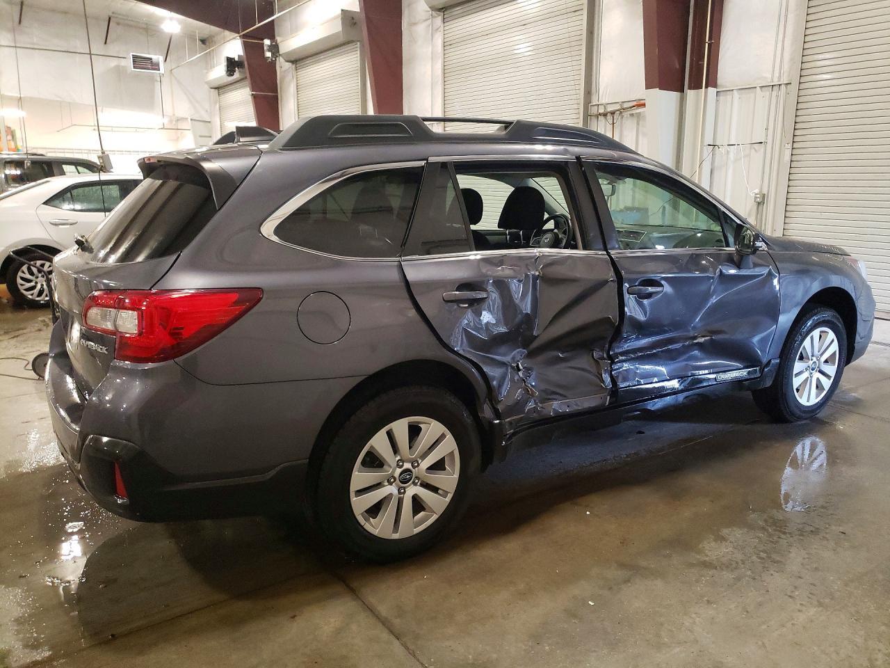 2019 Subaru Outback 2.5I Premium - Фото 3