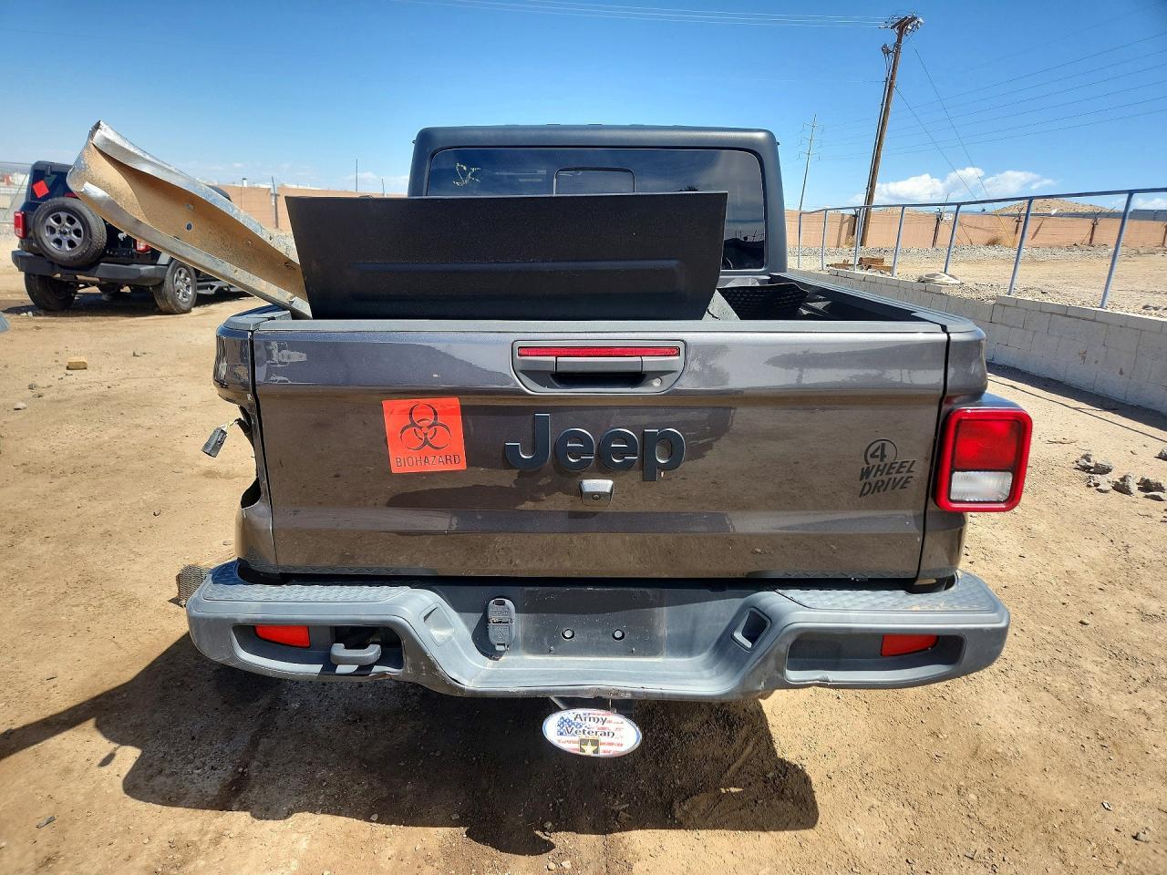 2023 Jeep Gladiator Sport - Image 6