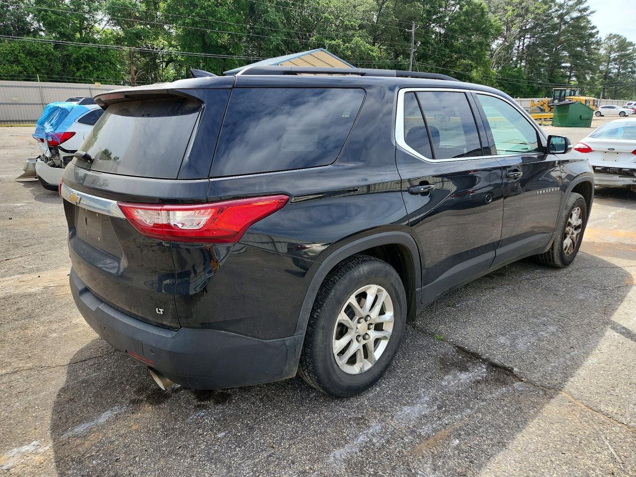 2019 Chevrolet Traverse Lt - Image 3