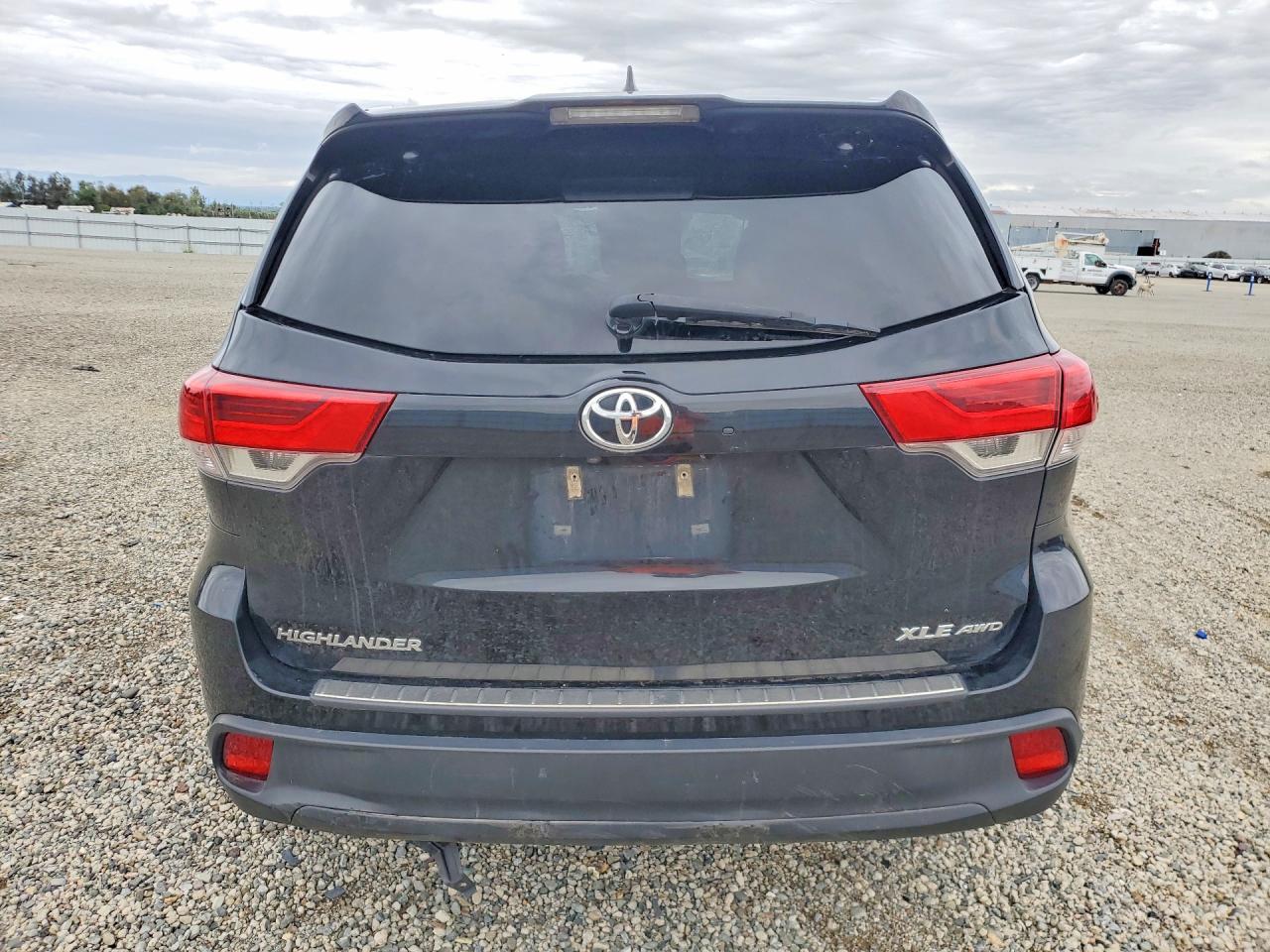 2018 Toyota Highlander Xle - Фото 6