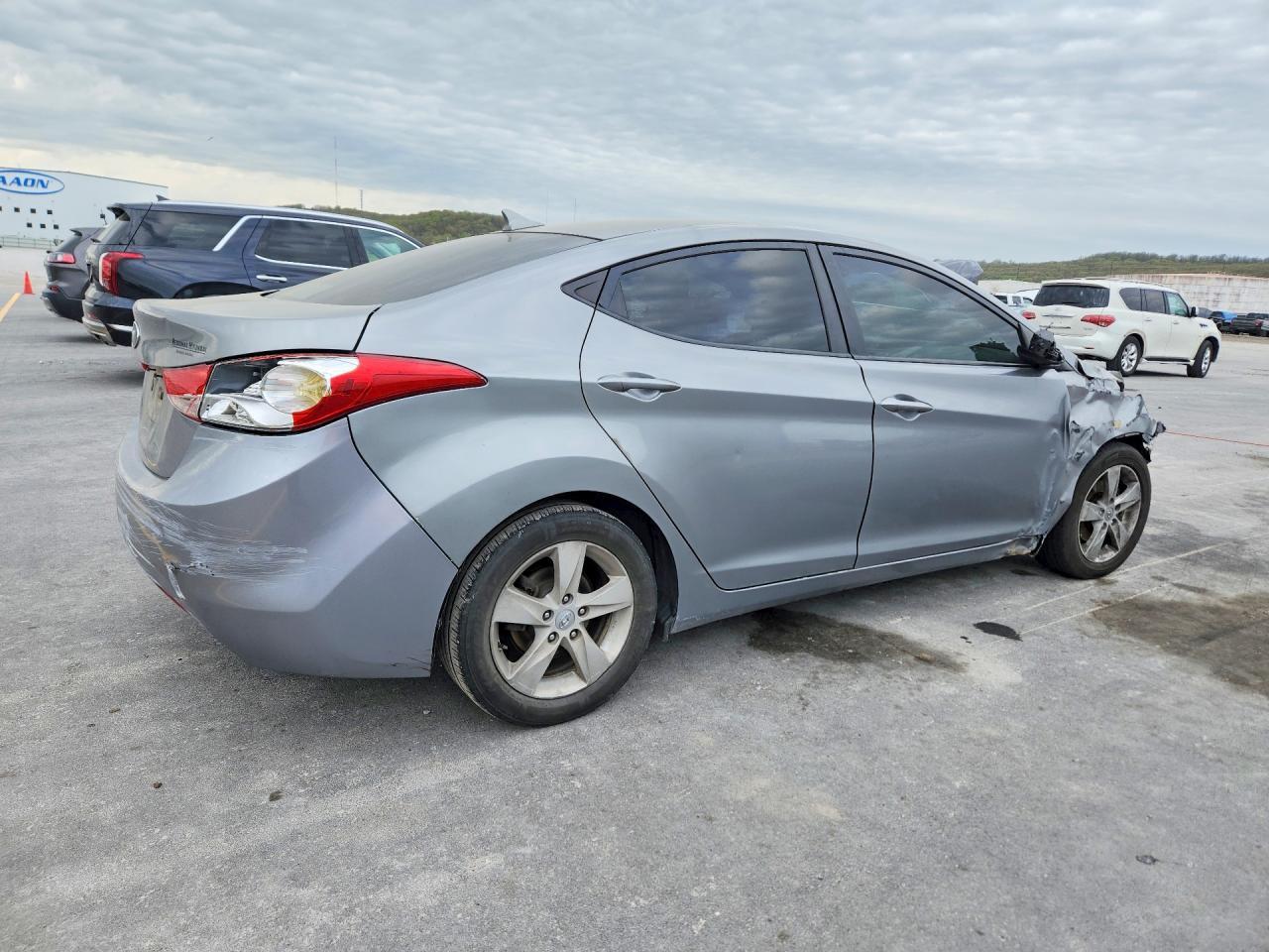 2013 Hyundai Elantra Gls - Image 3