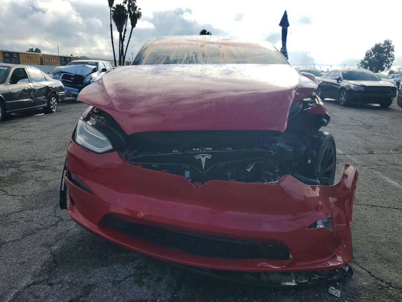 2022 Tesla Model X - Фото 5