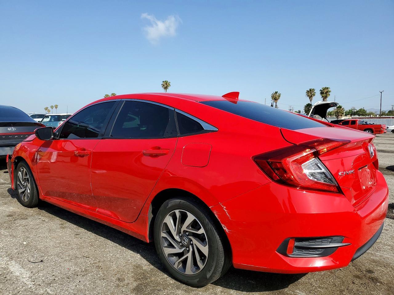 2018 Honda Civic Ex - Image 2
